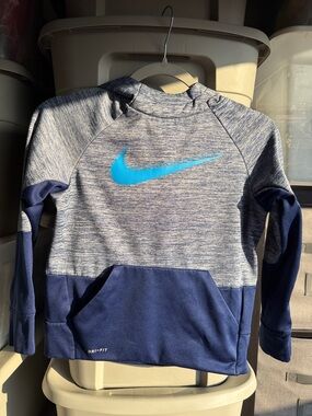 Boys Nike Gray Heather and Navy Pullover Hoodie with Teal Swoosh size small